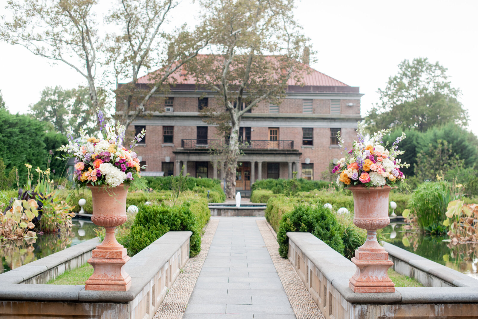 Snug Habor Tuscan Gardens luxury wedding day on New York City wedding day