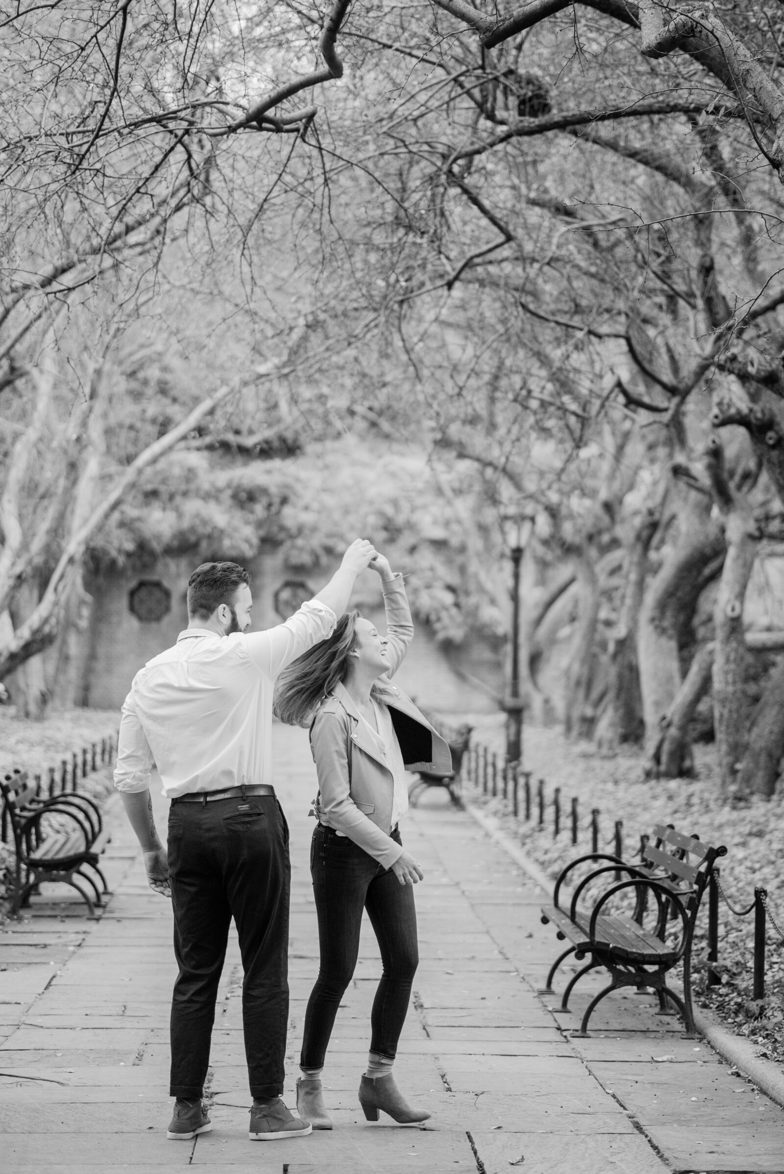 Engaged couple in Central Park engagement photos