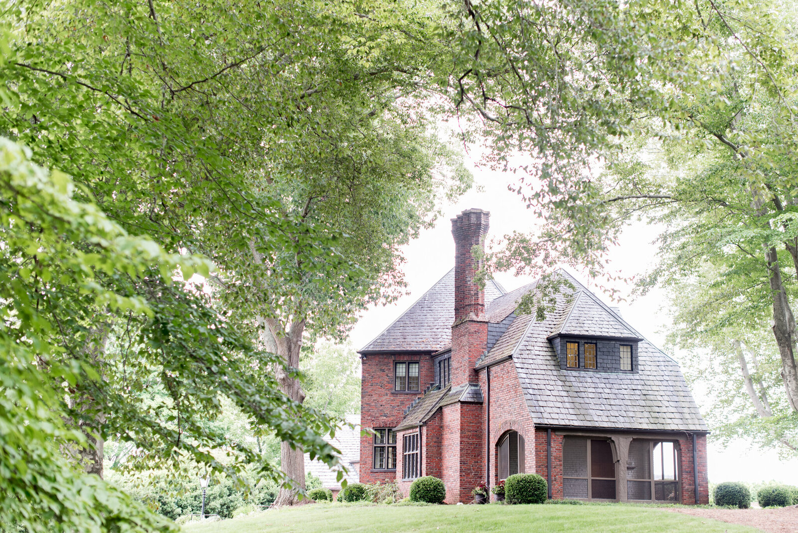 Washington and Lee University wedding with ballroom luxury Virginia wedding