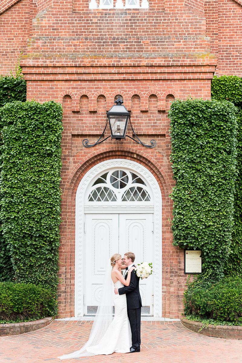 Bride and groom on Washington DC wedding day